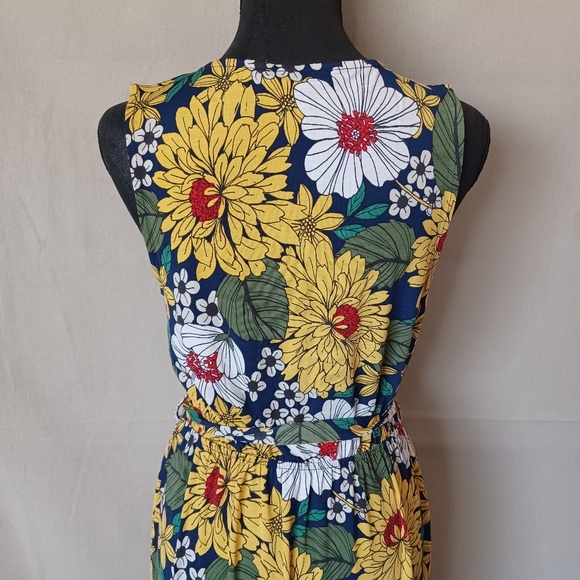 F21 Floral Print Dress - Picture 8 of 13